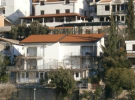 Guest House Babić, hotel romantik di Neum