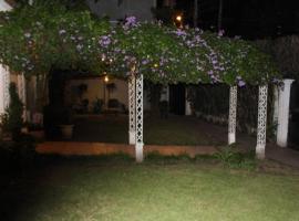 Hostal Aqui me Quedo, hotel v destinaci San Pedro Sula