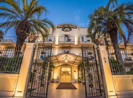 Villa Daphne, hotell i Giardini Naxos