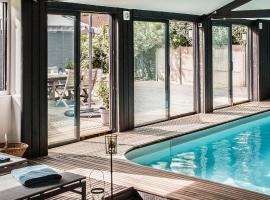 La Villa, hotel with pools in Mesnil-Val-Plage