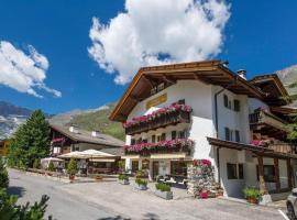 Hotel Alpenblick, отель в городе Пфельдерс