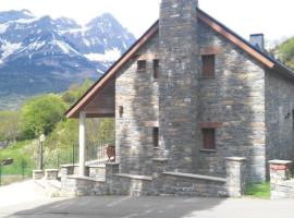 Hoz de Jaca, Casa Mas Ma&ntilde;anas., chal&eacute; alpino em Hoz de Jaca
