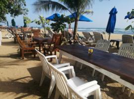 Sunset Colony Beach Resort, hotell i Unawatuna Beach i Galle