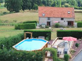 Rustic and spacious converted Barn、Isigny-le-Buatの別荘