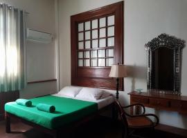 Casa Tentay, отель типа «постель и завтрак» в городе Илоило