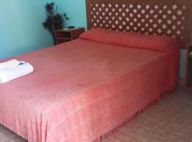 Hosteria Champagne, hotel Ituzaingóban