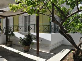 Vicky's place,near Athens airport, vacation rental in Koropi