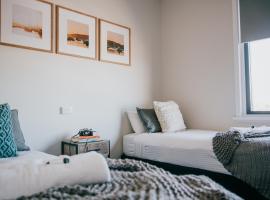 Gunyah Hotel, hotel v destinaci Belmont