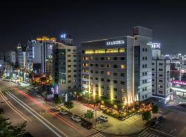 Shangria Beach Tourist Hotel, hotel em Mokpo