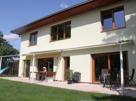 Lovely apartment, Garden, Parking, Wifi, Netflix