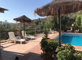 Jardin Andaluz Appart Alhambra, hotel with parking in Pinos del Valle