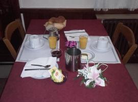 Logis Hôtel Beauséjour โรงแรมในโชวิญี