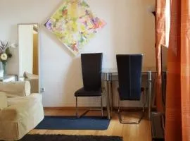 flats-4u - Cosy, quite & clean apartments in the city ( Apt. 3 )