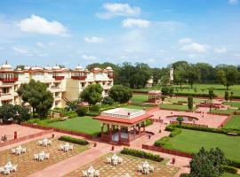 Jai Mahal Palace, hotel din apropiere 
 de Gara Jaipur, Jaipur