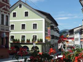 Appartements zur Rose, hotel v mestu Steinach am Brenner