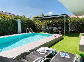 Beach House with private pool in San Agustín ET2: San Agustin'de bir otel