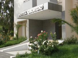 Hotel Giorgio, hotel en Acharnes, Atenas