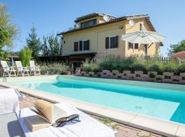 Country House Villa Sabrina: San Ginesio'da bir kır evi