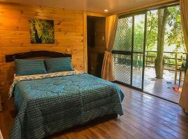 Zoobic Glampz, hotel v destinaci Maybayo