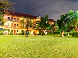 PN Gold Resort, hotel u gradu Bangsaen