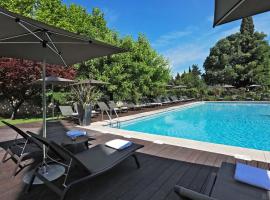 Le Prieure, hotel v destinácii Villeneuve-lès-Avignon