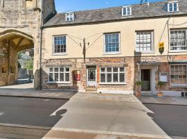 The Ancient Gatehouse & Rugantino Restaurant, hotel a Wells