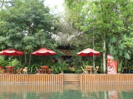 Hotel Kangaroo y Restaurante, hotel v destinaci Rio Dulce