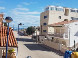 Viesnīca ar autostāvvietu Piles playa pilsētā La Playa de la Torre de Piles