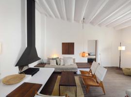 Cozy Townhouse in the heart of Cadaqués by by JA Coderch, котедж у місті Кадакес