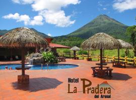 Hotel La Pradera del Arenal, hotell i La Fortuna