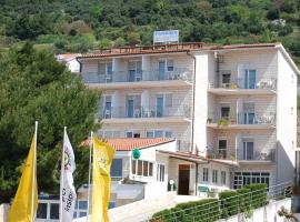 Pansion Komfor Moča, bed and breakfast v destinaci Makarska