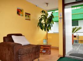 Hostal Terra 2 - EL CONDADO, hotel near Liga Deportiva Universitaria Stadium, Quito