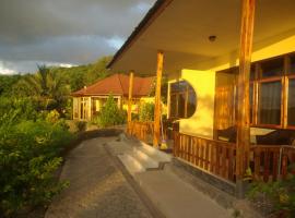 Golo Hilltop Hotel: Labuan Bajo şehrinde bir otel