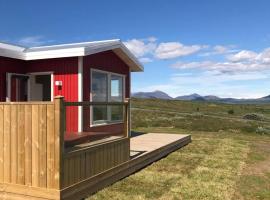 Blue View Cabin 1B With private hot tub, chalet de montaña en Reykholt