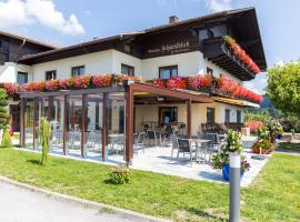 Der Trattner - Hotel Schöcklblick, hotel v destinaci Semriach