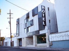 Hotel Ht Ole – hotel w pobliżu miejsca Lotnisko Tijuana - TIJ w mieście Tijuana