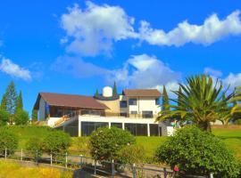 Quito Airport Suites Hotel, hotel in Tababela