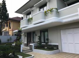 Kensington Villa, hotel v destinaci Bongkor 1