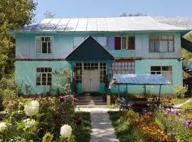 Friendship (guest house)*