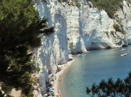 Camping Apartment Vignanotica, hotel in zona Spiaggia di Pugnochiuso, Mattinata