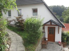 Kirchberghaus mit Sauna, hotel in Hainewalde