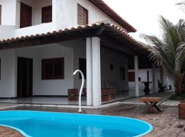 Casa de Praia com Piscina, pet-friendly hotel in Luis Correia