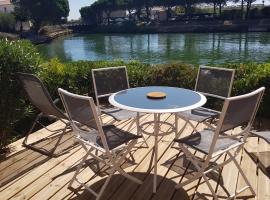 Marina village, hotel en Saint-Cyprien-Plage