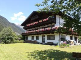 Haus Kristall, hotel a Bach