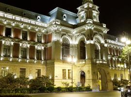 Gulluoglu Royal Suite Luxury Apartment, отель в Баку, рядом находится Станция метро Элмляр Академиясы