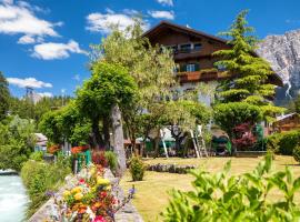 Hotel Pontechiesa, hotell i Cortina dʼAmpezzo