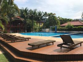 Lindo Flat em Maresias, 100m da Praia, hotel din Maresias
