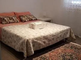 Holiday B&B 1984