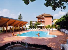 Villa Flora – hotel ze spa w mieście Levico Terme