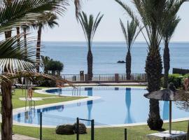 CN-340 Suites: Estepona'da bir golf oteli